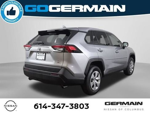 Used 2023 Toyota RAV4 LE AWD/4WD image 6