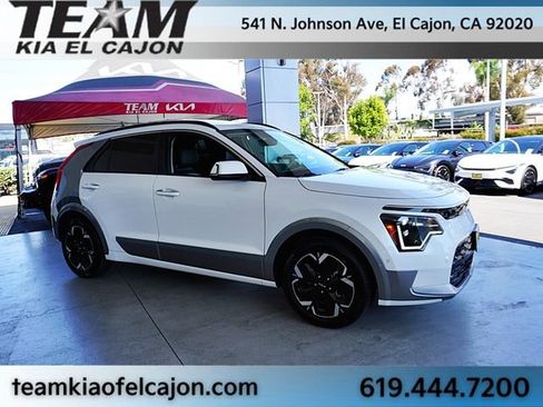 Certified 2023 Kia Niro Wave FWD image 9