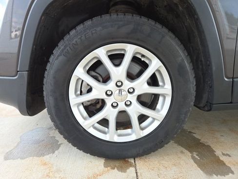 Used 2014 Jeep Cherokee Latitude w/ Cold Weather Group FWD image 65