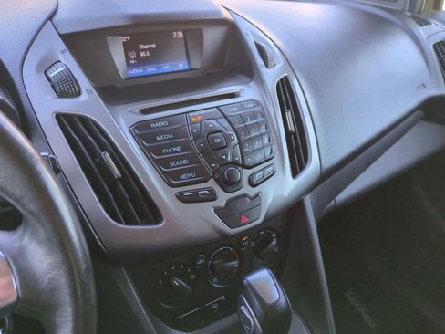 Used 2018 Ford Transit Connect XLT image 27