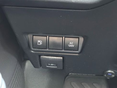 Used 2023 Toyota Prius Prime Premium image 39