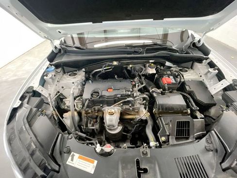 Used 2025 Honda HR-V LX image 27