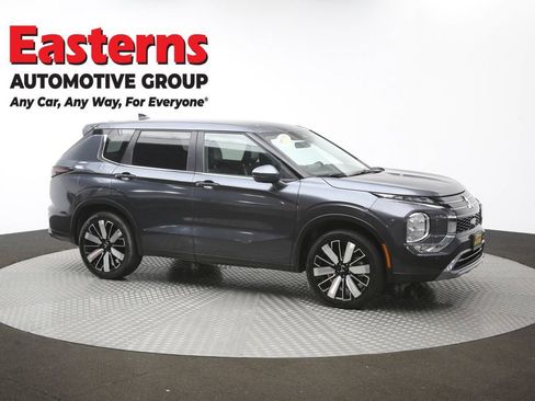 Used 2025 Mitsubishi Outlander SE AWD/4WD image 47