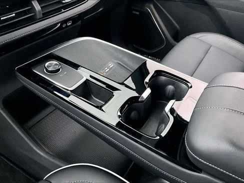 Used 2025 Buick Enclave Preferred image 17