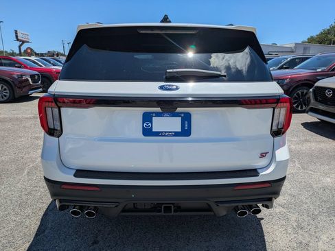 Used 2025 Ford Explorer ST AWD/4WD image 5