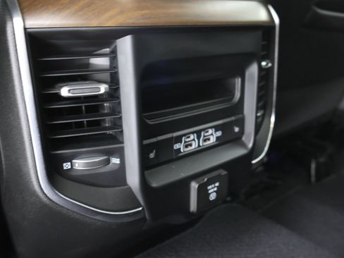 Used 2022 RAM 2500 Laramie AWD/4WD image 37