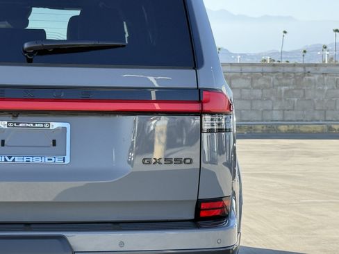 New 2026 Lexus GX 550 AWD/4WD image 13