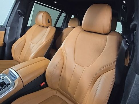 Certified 2022 BMW X7 xDrive40i w/ M Sport Package image 15