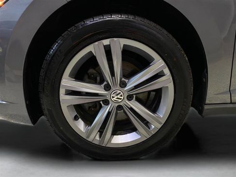 Used 2019 Volkswagen Jetta R-Line FWD image 27