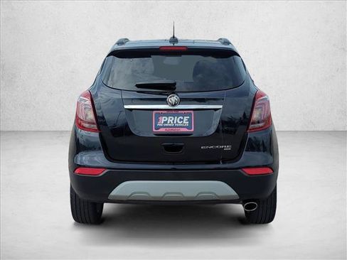 Used 2022 Buick Encore Preferred AWD/4WD image 8