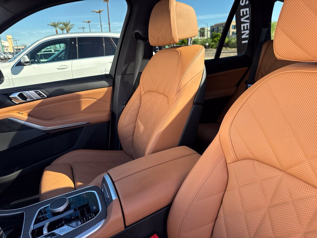 Certified 2024 BMW X5 xDrive40i w/ Premium Package AWD/4WD image 5