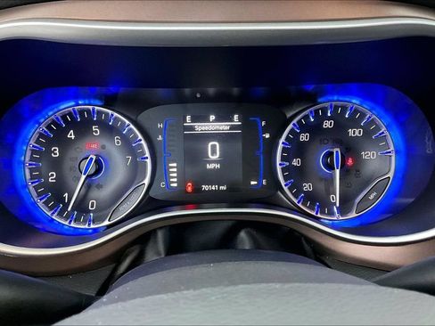 Used 2023 Chrysler Voyager LX FWD image 27