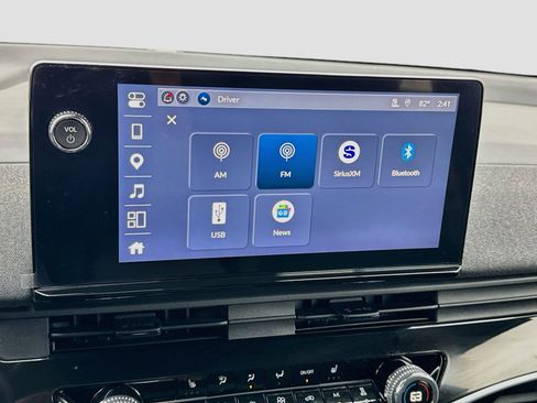 Used 2024 Honda Prologue EX image 11