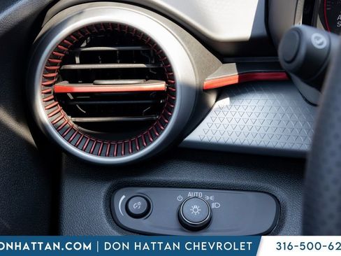 New 2026 Chevrolet Trax RS w/ Sunroof Package FWD image 10