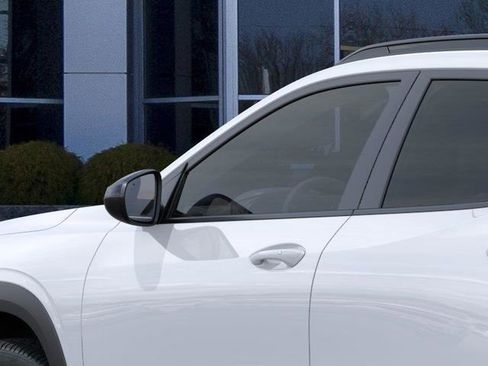 New 2026 Chevrolet Trax LT FWD image 12