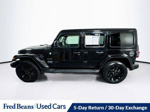 Certified 2024 Jeep Wrangler Unlimited Sahara w/ Technology Group AWD/4WD image 5
