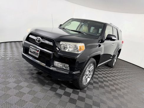 Used 2013 Toyota 4Runner Limited AWD/4WD image 17
