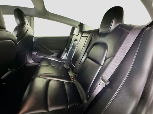 Used 2020 Tesla Model 3 Standard Range Plus image 24
