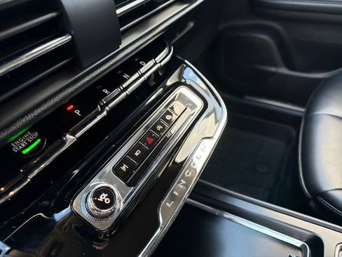 Certified 2024 Lincoln Corsair AWD image 28