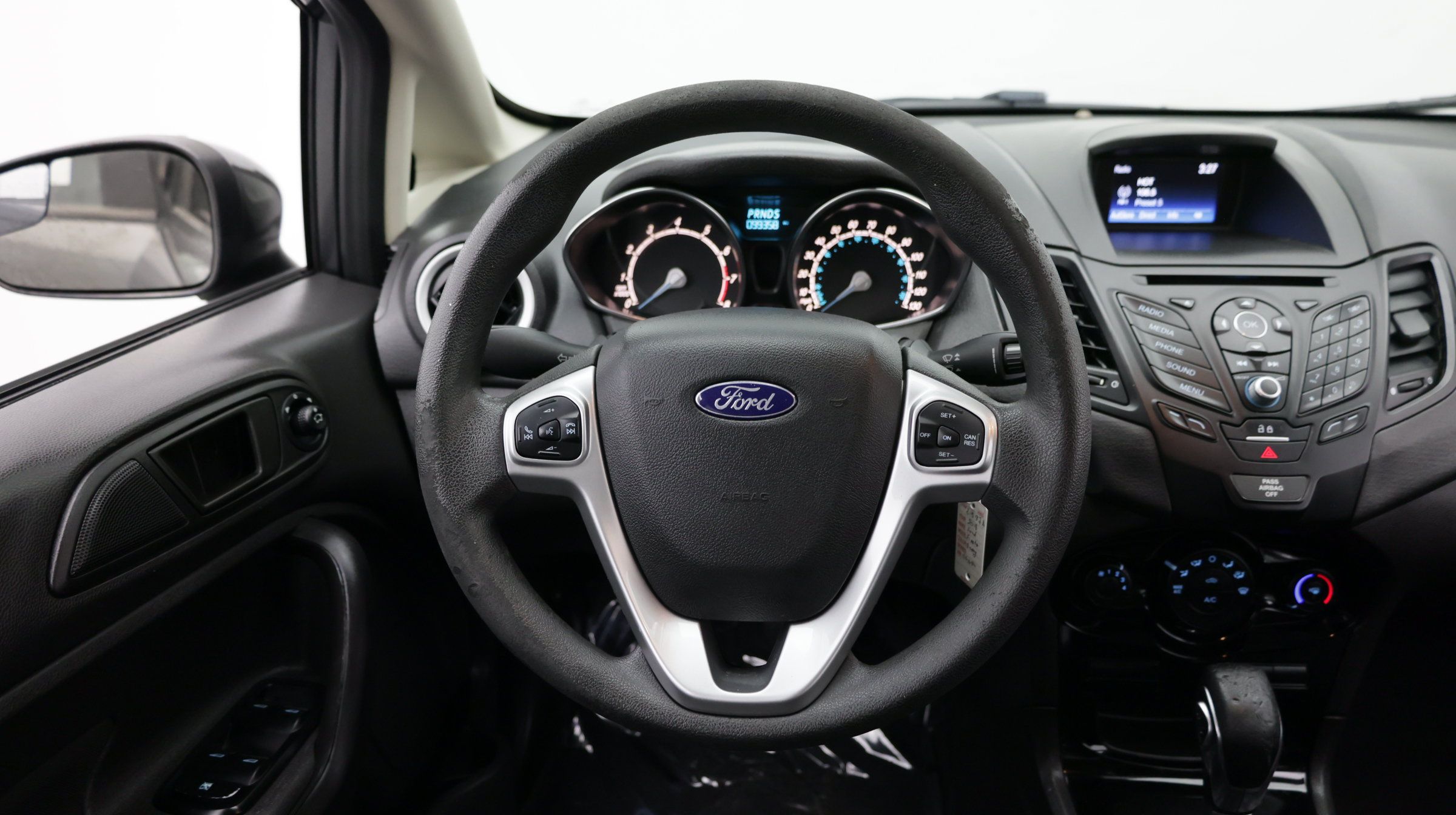 Used 2018 Ford Fiesta SE FWD image 25