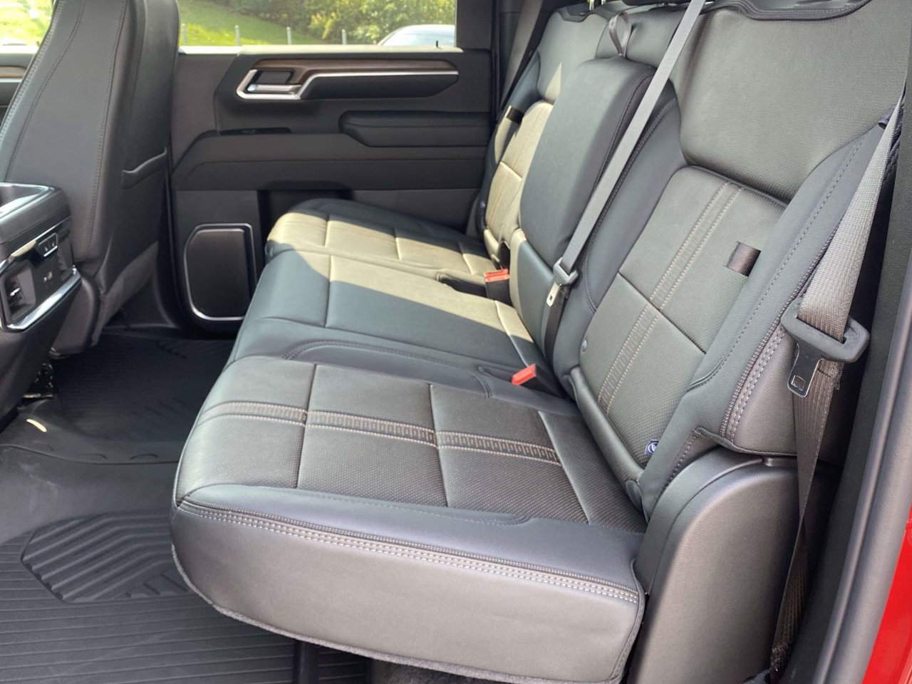 New 2026 Chevrolet Silverado 2500 High Country w/ Z71 Off-Road Package AWD/4WD image 11