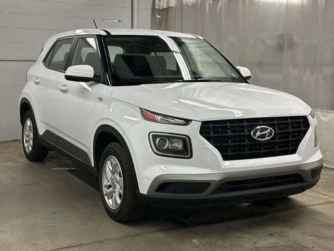Used 2023 Hyundai Venue SE FWD image 19