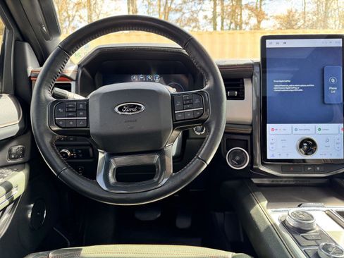 Used 2022 Ford Expedition Timberline image 19