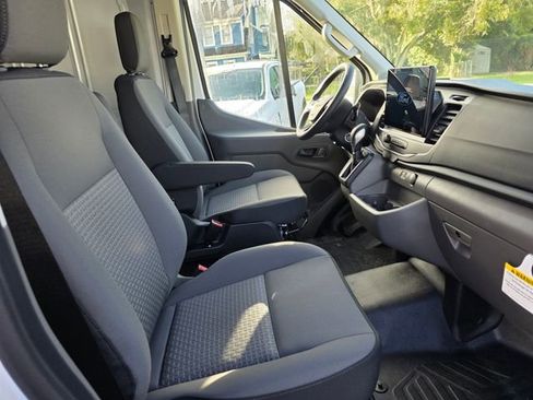 New 2026 Ford Transit 250 148 Medium Roof RWD image 10