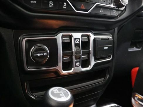 Used 2021 Jeep Wrangler Unlimited Sport image 29