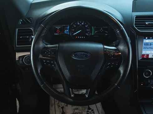 Used 2019 Ford Explorer XLT w/ Equipment Group 201A image 25