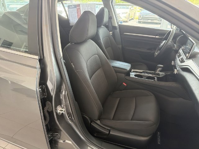 Used 2023 Nissan Altima 2.5 SV FWD image 19