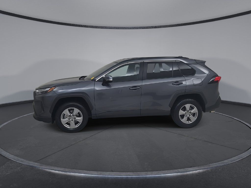 Used 2025 Toyota RAV4 XLE FWD image 10