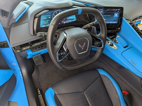 Used 2024 Chevrolet Corvette Stingray Premium Cpe w/ Z51 Performance Package RWD image 20