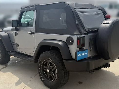 Used 2017 Jeep Wrangler Sport w/ Quick Order Package 24S AWD/4WD image 3