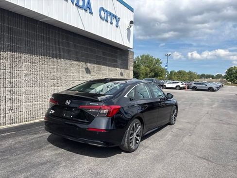 Used 2023 Honda Civic Touring image 5
