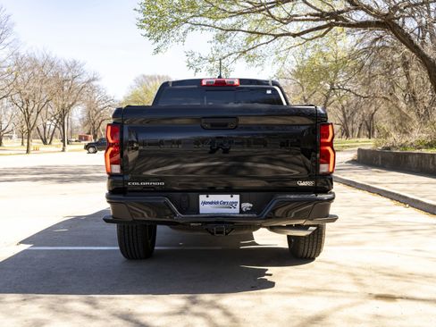 Used 2023 Chevrolet Colorado Z71 w/ Z71 Convenience Package 2 image 8