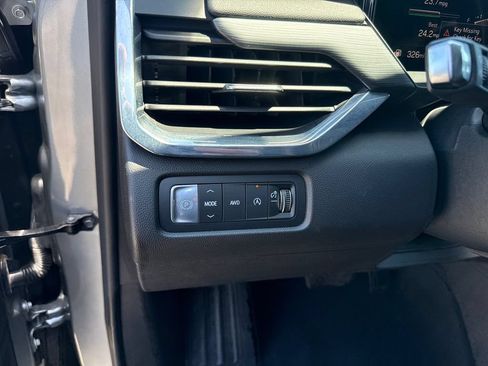 Used 2024 GMC Acadia Elevation AWD/4WD image 15