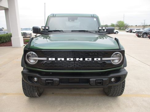 Used 2023 Ford Bronco Wildtrak image 12