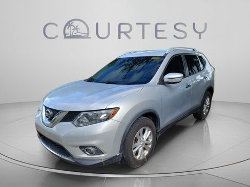 Used 2016 Nissan Rogue SV FWD image 1