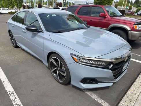 Used 2022 Honda Accord Sport image 3