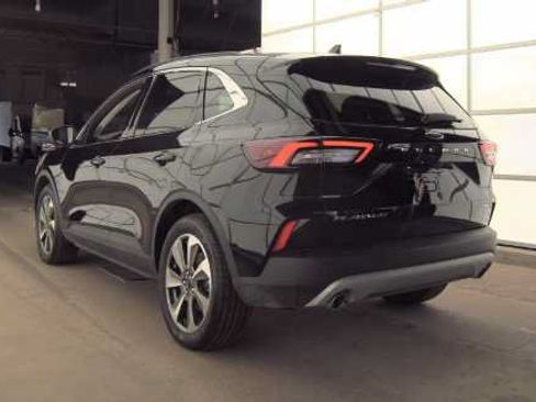 Used 2025 Ford Escape Platinum AWD/4WD image 7