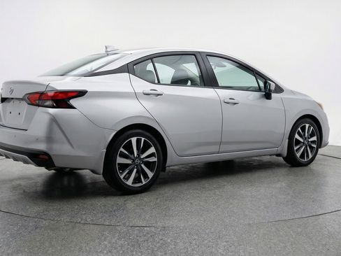 Used 2025 Nissan Versa SV image 7