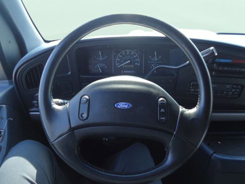 Used 1994 Ford E-350 and Econoline 350 Chateau RWD image 14