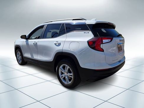 Used 2023 GMC Terrain SLE w/ Driver Convenience Package FWD image 8