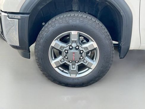 Used 2026 GMC Sierra 2500 SLE w/ SLE Value Package; AWD/4WD image 14