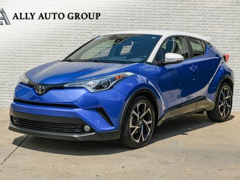 Used 2018 Toyota C-HR XLE image 1