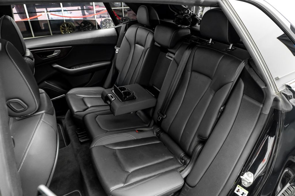 Used 2019 Audi Q8 Premium Plus AWD/4WD image 39