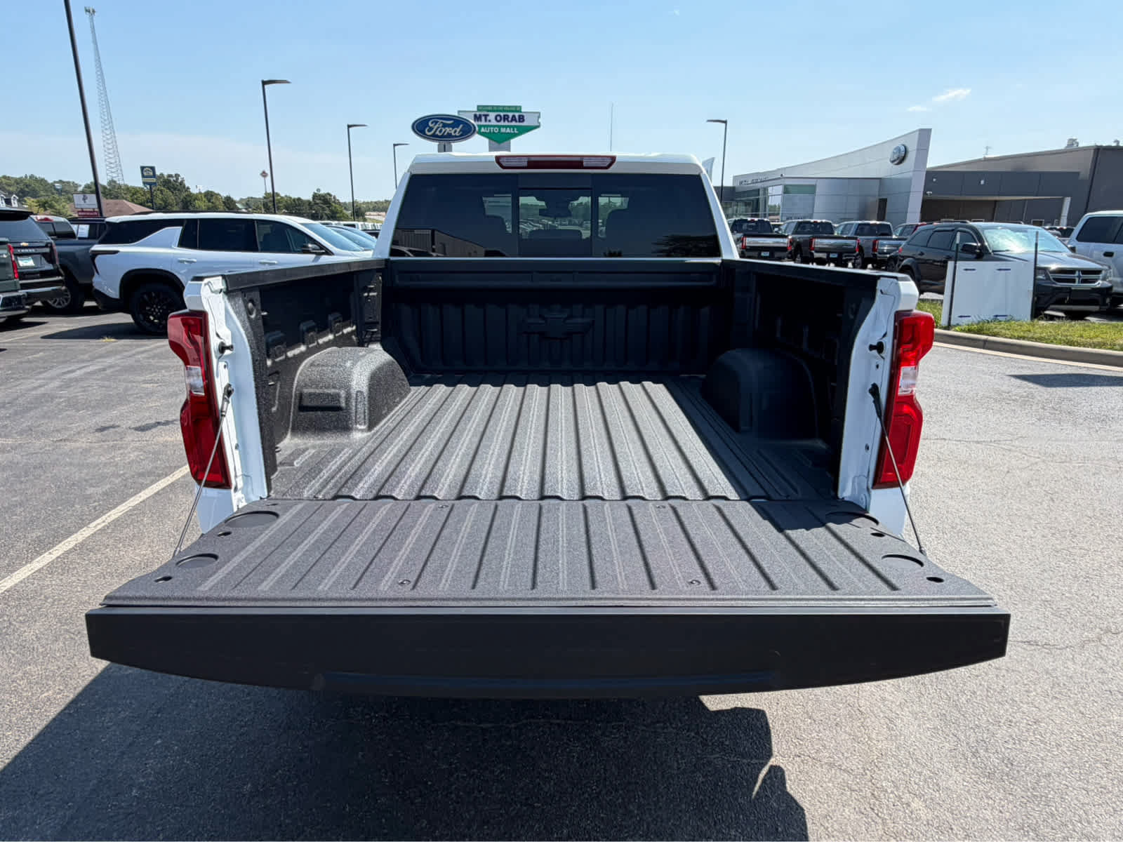 New 2026 Chevrolet Silverado 1500 RST AWD/4WD image 40