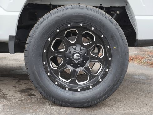 Used 2023 Ford F150 XLT w/ Equipment Group 302A High image 19