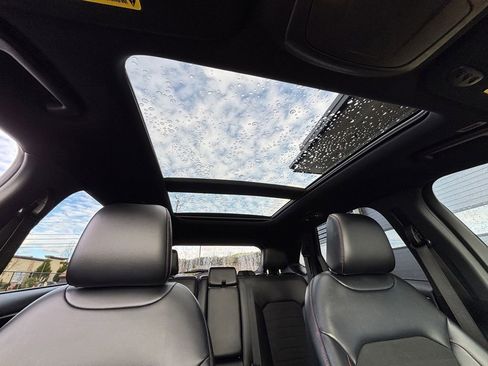 Used 2022 Ford Edge ST-Line w/ Class II Trailer Tow Package image 28